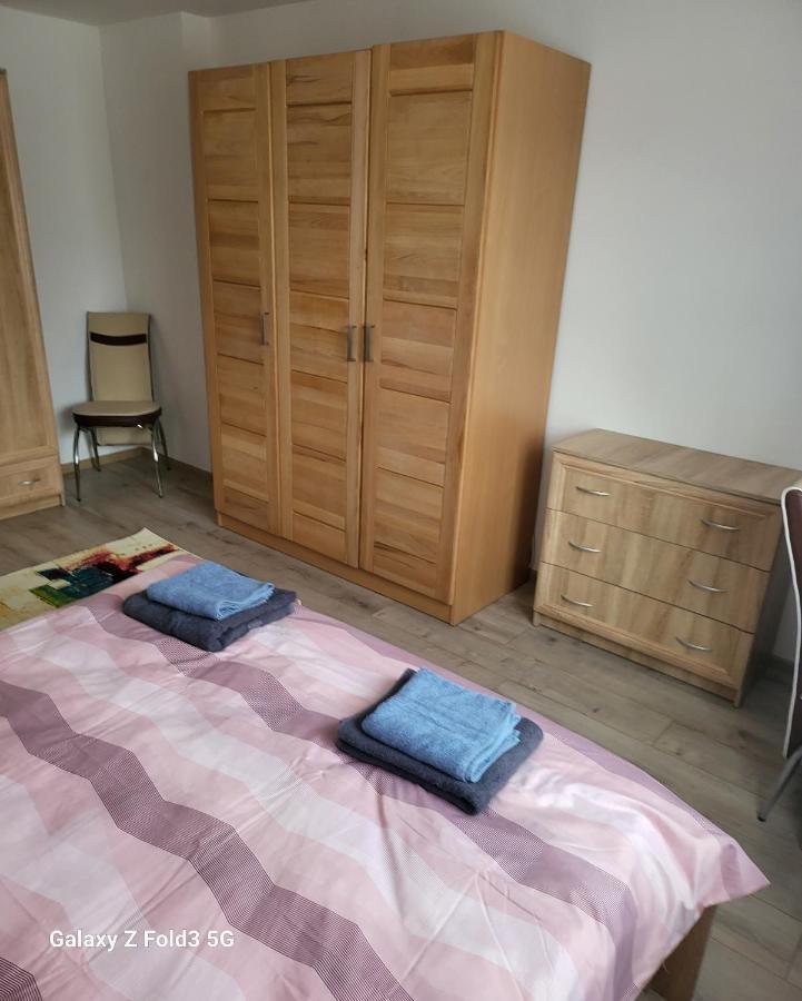 Apartament In Bucovina, Campulung Moldovenesc, Impecabil . Appartement Buitenkant foto